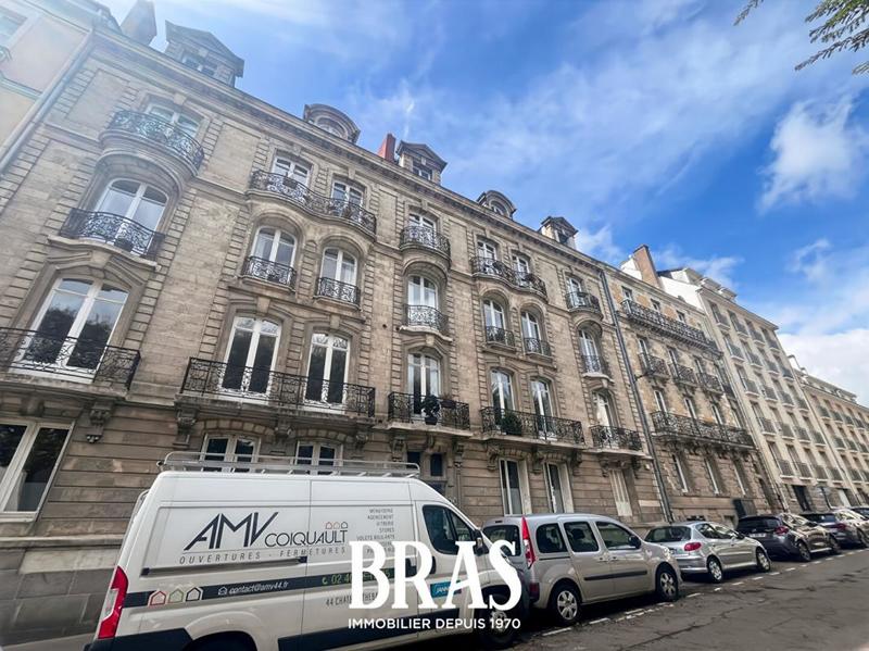 Studio - 14 m² - 1 pièce