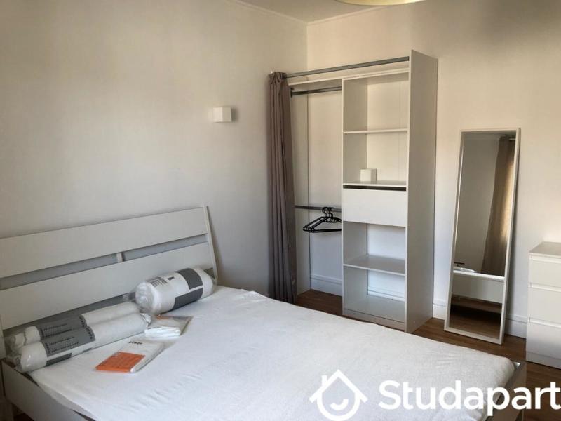 Chambre - 13 m² - 1 pièce