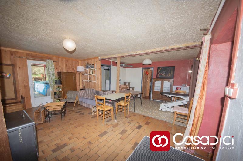 Maison - 101 m² - 5 pièces