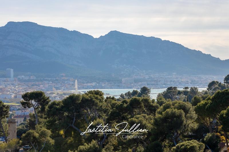 Maison - 250 m² - 5 pièces