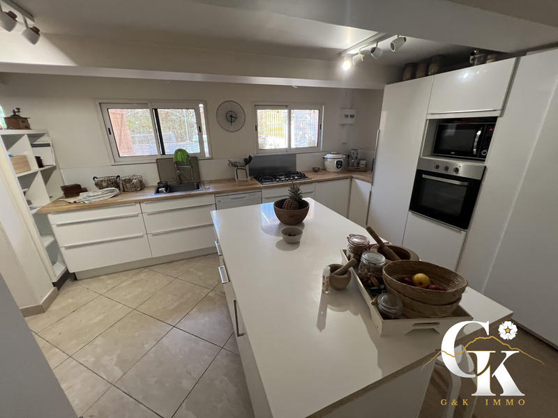 Villa - 365 m² - 15 pièces