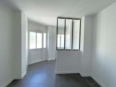 Bureau - 85 m² - 6 pièces