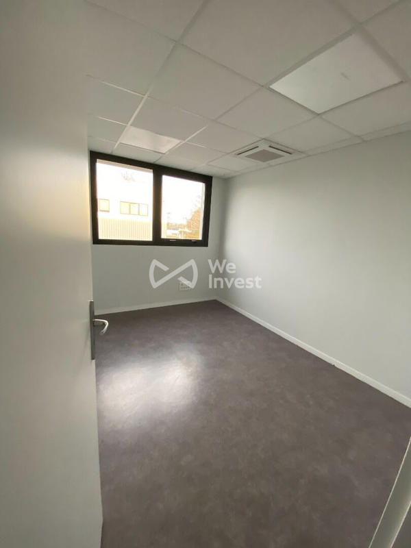 Local commercial - 1 219 m²