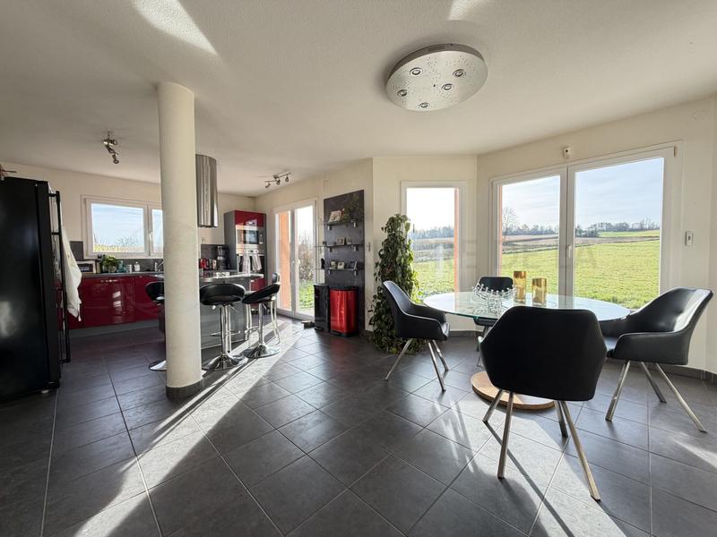 Maison - 125 m² - 5 pièces