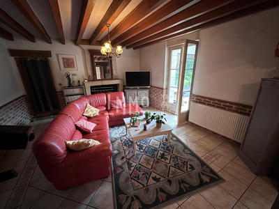 Maison - 220 m² - 8 pièces