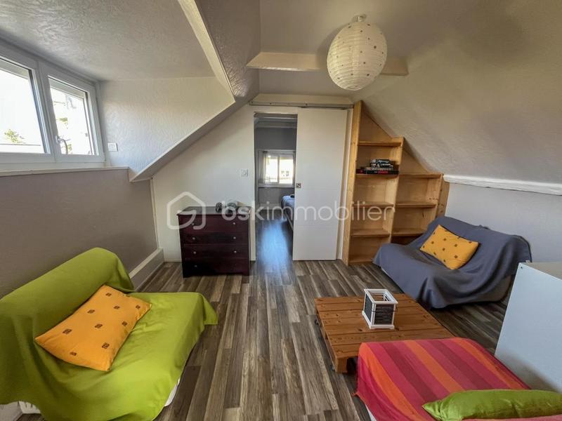 Maison - 176 m² - 8 pièces