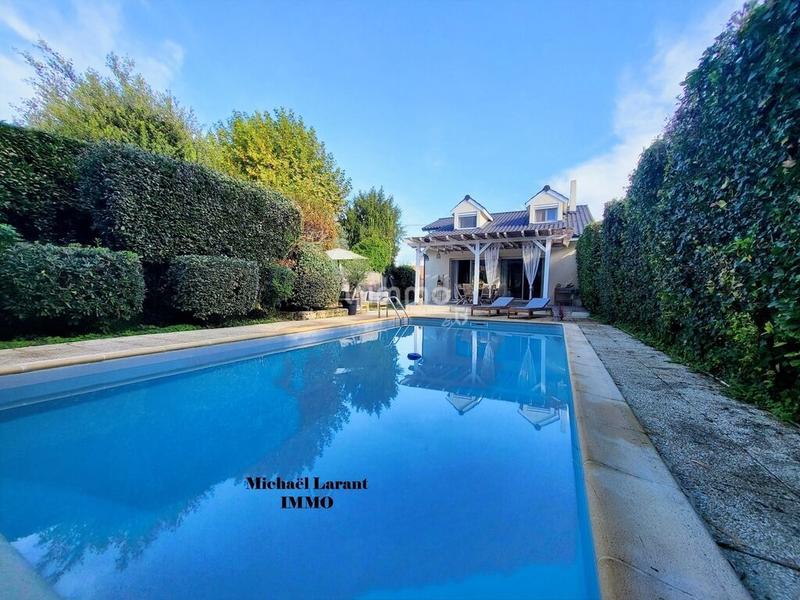 Maison - 173 m² - 5 pièces