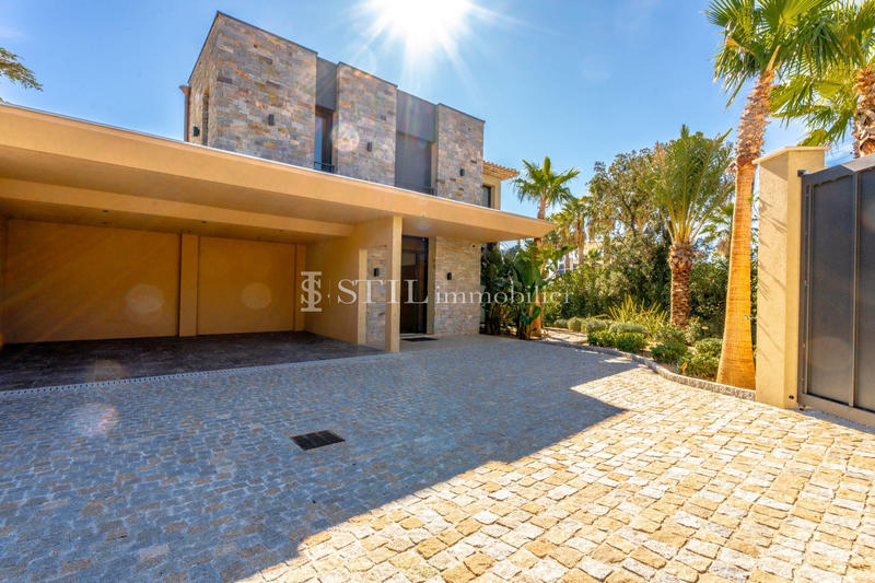 Villa - 350 m² - 7 pièces