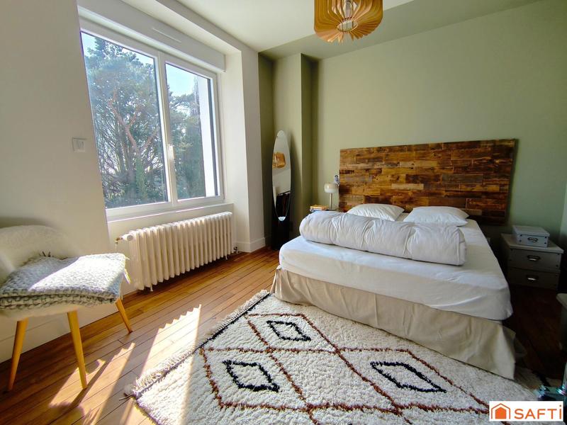 Maison - 167 m² - 6 pièces