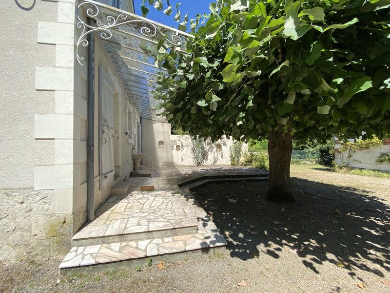 Maison - 236 m² - 9 pièces