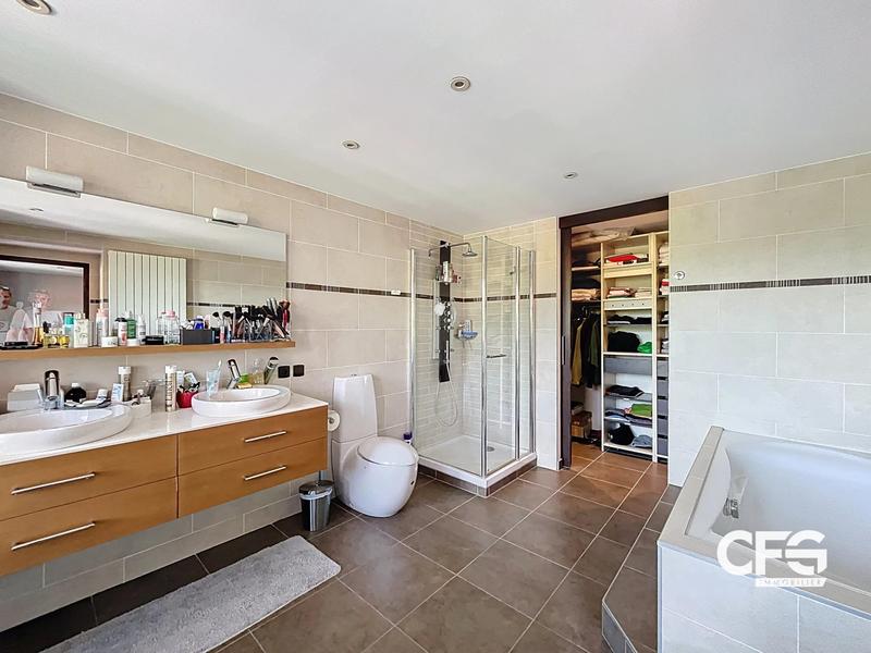 Propriété - 8 pièces