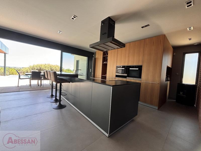 Maison contemporaine - 220 m² - 6 pièces