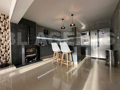 Maison - 108 m² - 5 pièces