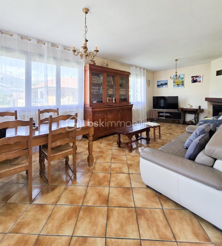 Maison - 160 m² - 5 pièces