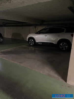 Parking / Garage - 10 m²