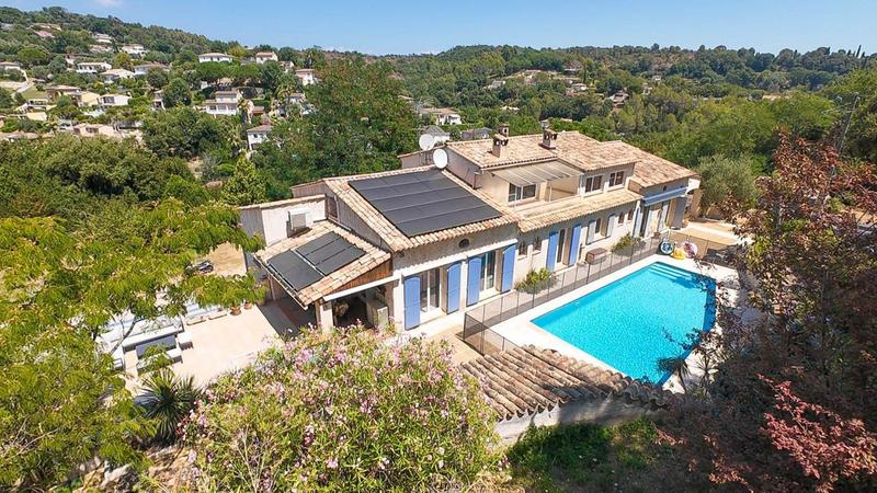 Villa - 280 m² - 9 pièces