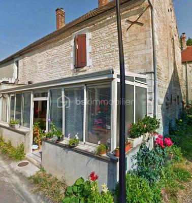 Maison - 93 m² - 4 pièces