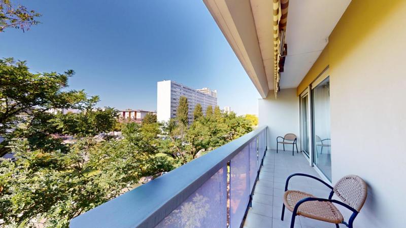 Appartement - 99 m² - 6 pièces