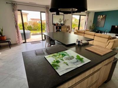 Villa - 137 m² - 5 pièces