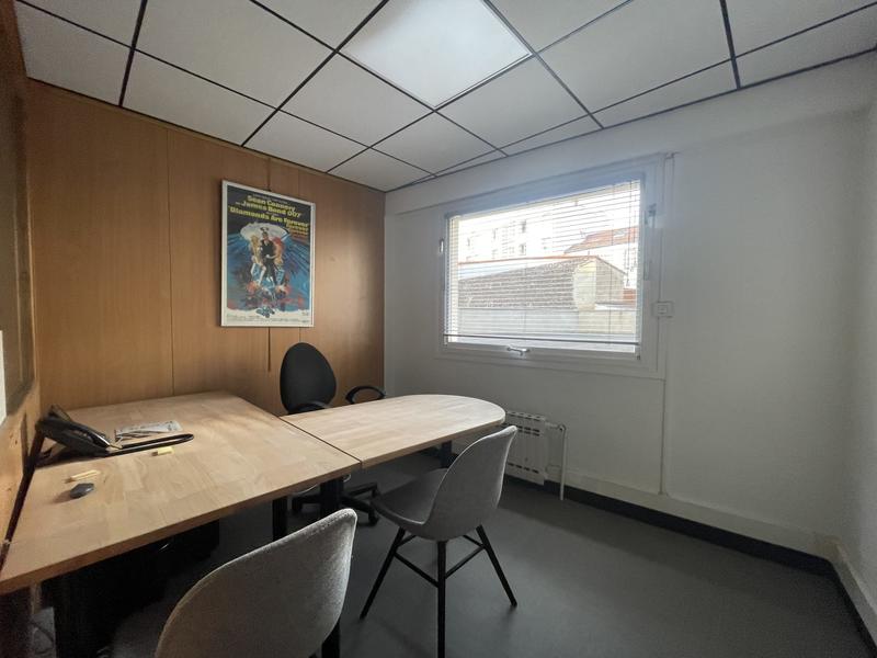 Bureau - 256 m² - 12 pièces