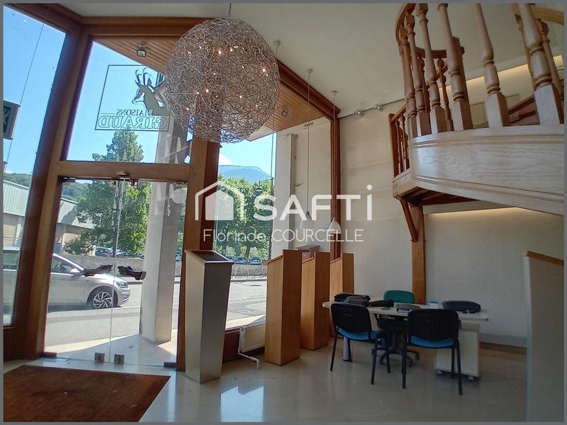 Local commercial - 119 m² - 2 pièces