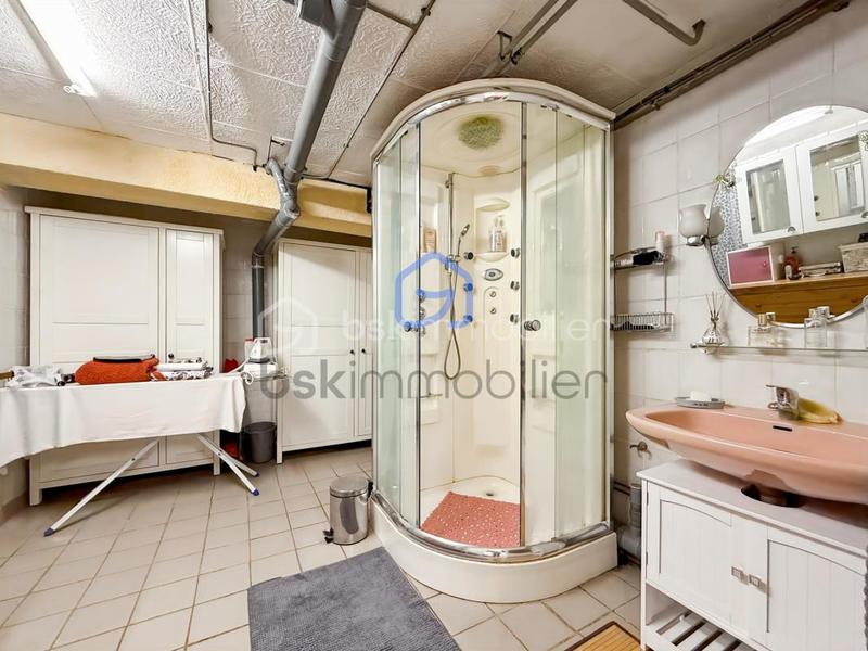 Pavillon - 185 m² - 8 pièces