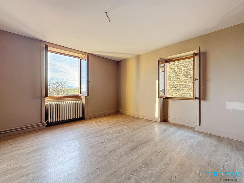 Maison - 140 m² - 5 pièces