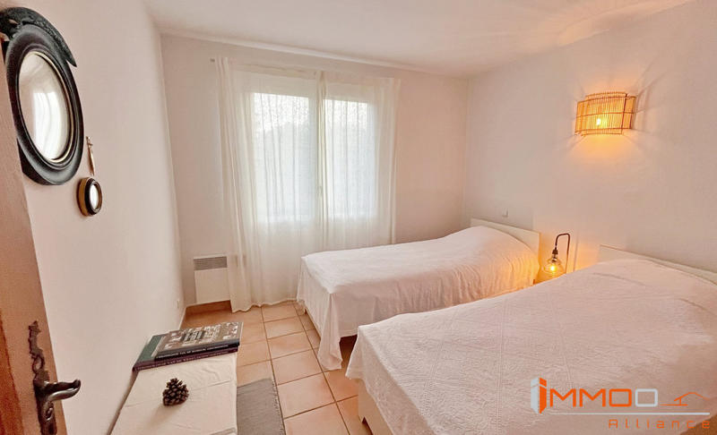 Villa - 174 m² - 6 pièces