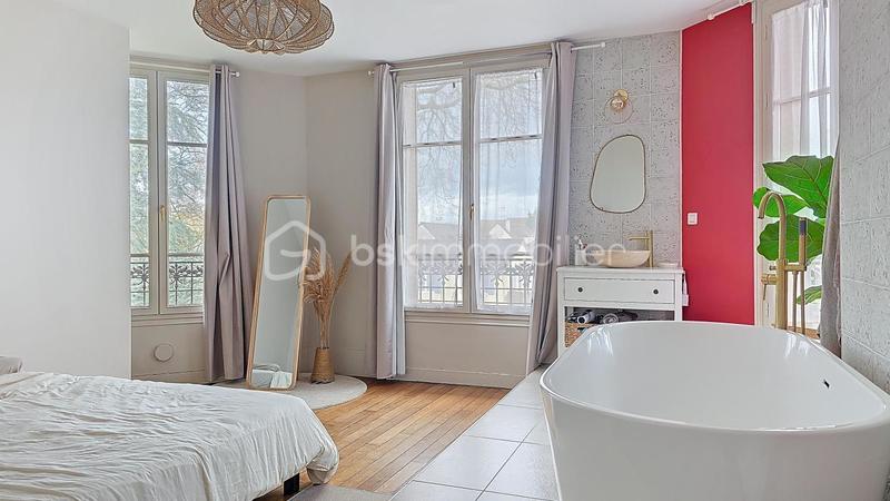 Propriété - 280 m² - 10 pièces