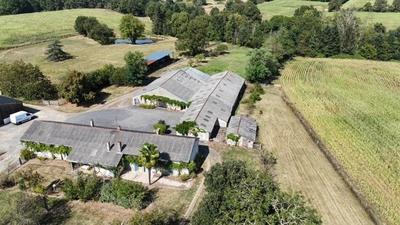 Maison - 160 m² - 7 pièces