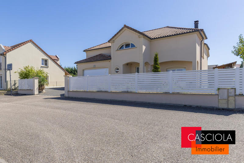 Maison - 191 m² - 6 pièces