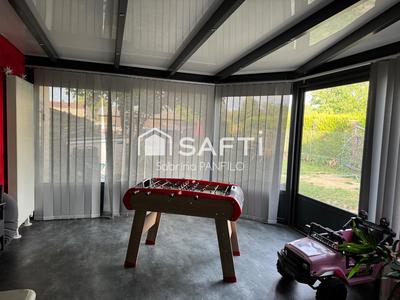 Maison - 167 m² - 8 pièces