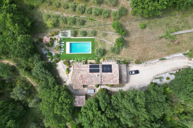 Villa - 192 m² - 8 pièces