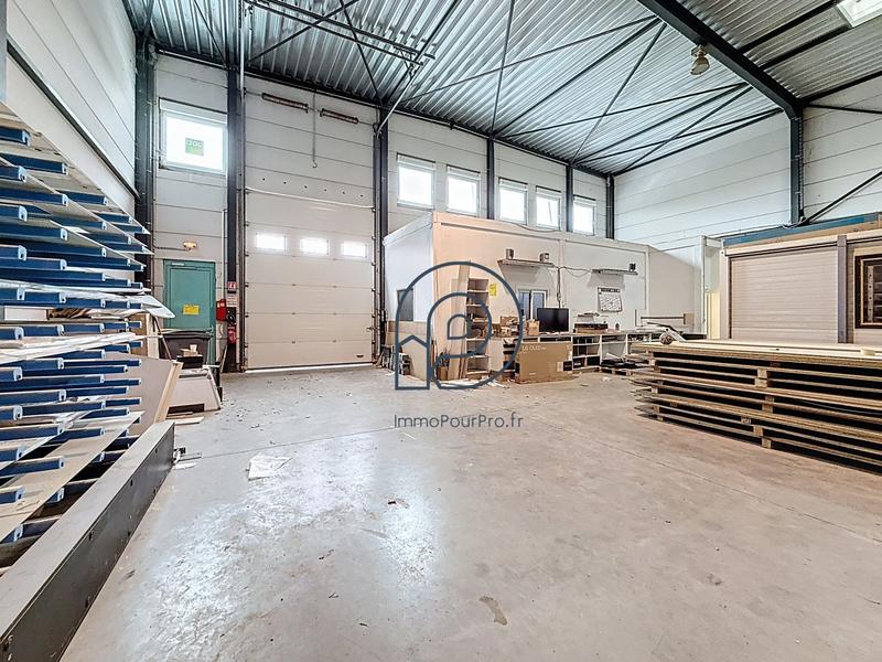 Entrepôt - 405 m²