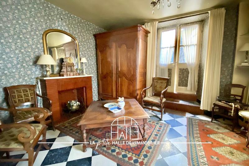 Maison - 182 m² - 8 pièces