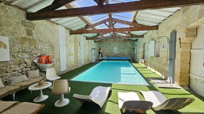 Maison - 530 m² - 15 pièces