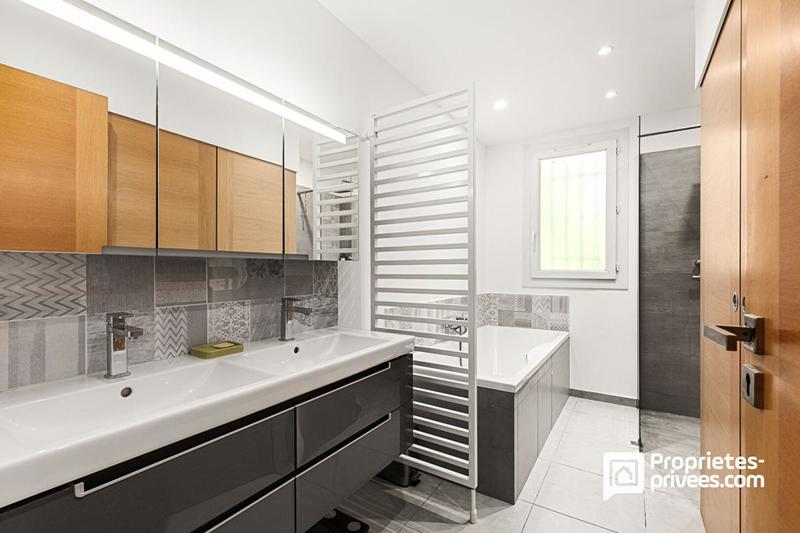 Maison - 103 m² - 5 pièces