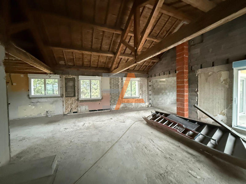 Maison - 170 m² - 1 pièce