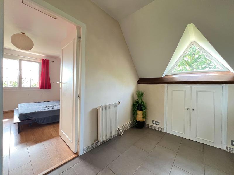 Maison traditionnelle - 82 m² - 4 pièces