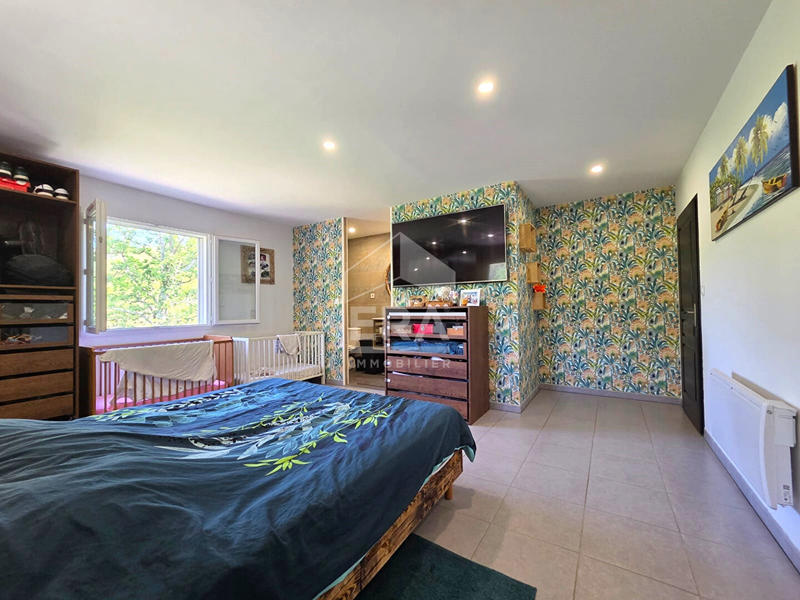 Maison - 194 m² - 6 pièces