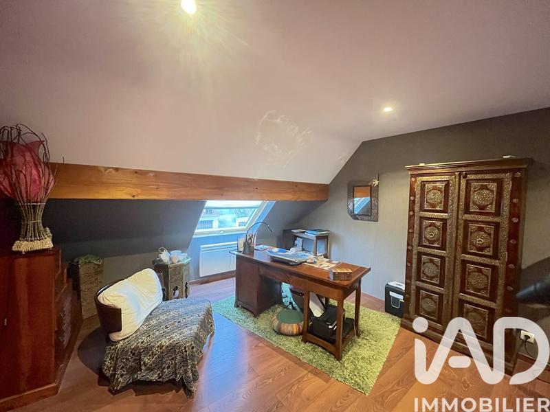 Maison - 196 m² - 7 pièces