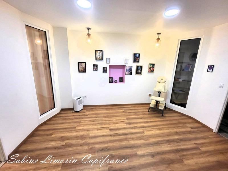 Local commercial - 95 m² - 6 pièces