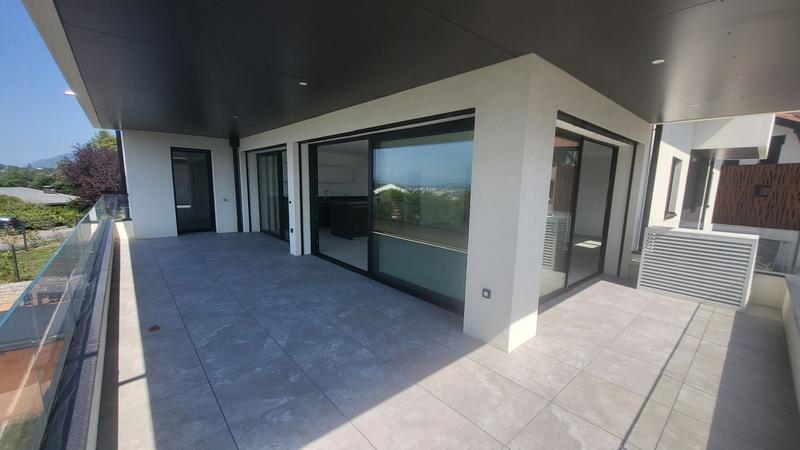 Appartement - 164 m² - 5 pièces