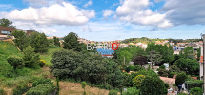 Maison - 230 m² - 10 pièces