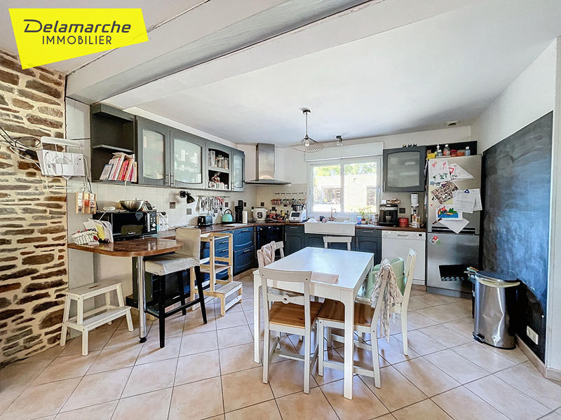 Maison - 250 m² - 7 pièces