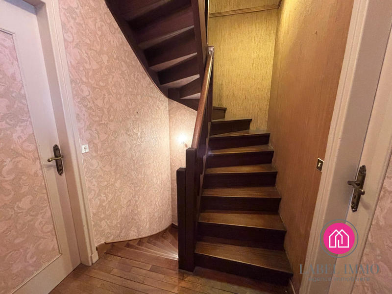 Maison - 150 m² - 8 pièces