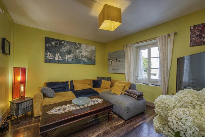 Maison - 251 m² - 10 pièces