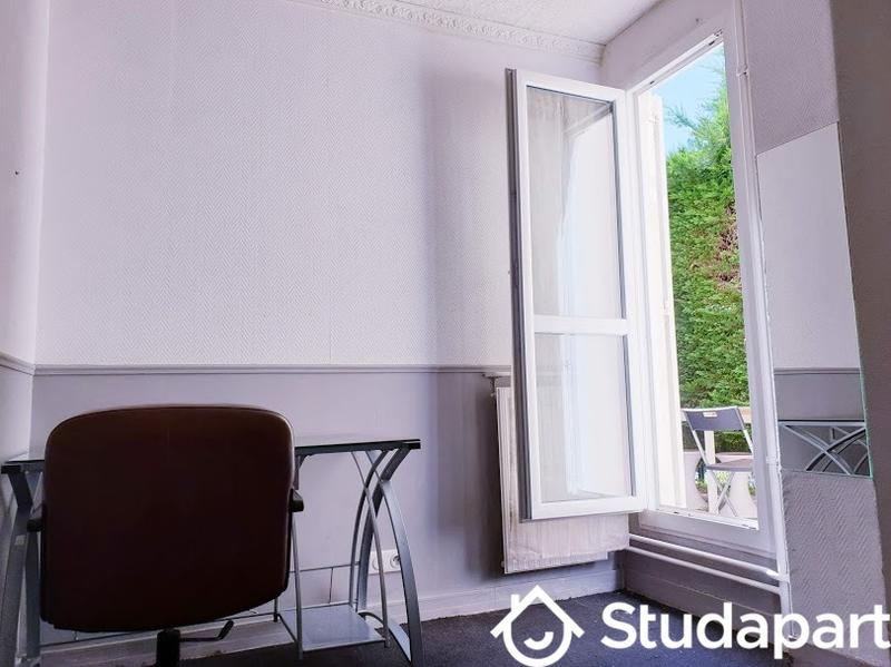 Chambre - 9 m² - 1 pièce