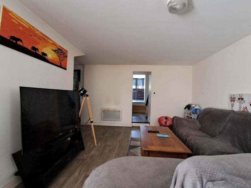 Maison - 200 m² - 8 pièces