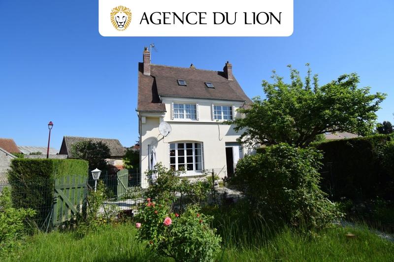 Maison - 95 m² - 5 pièces